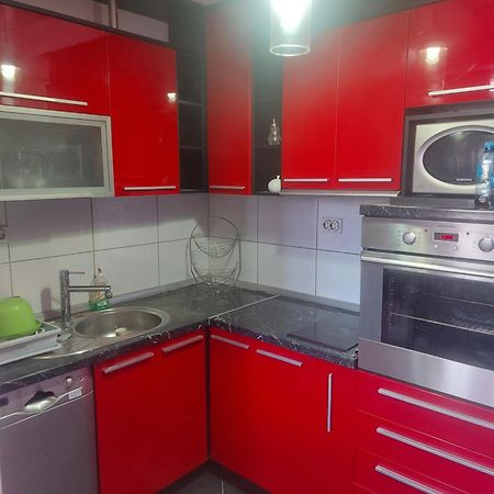 Hana'S Luxury Apartment Skopje Esterno foto