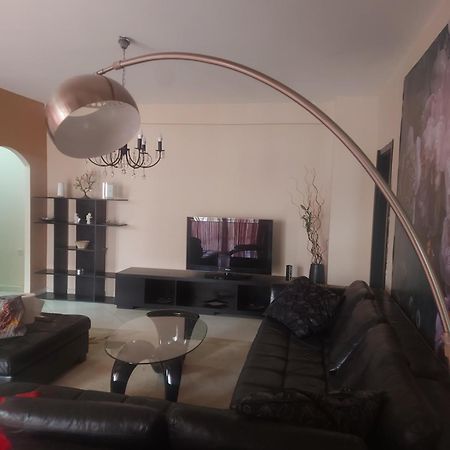 Hana'S Luxury Apartment Skopje Esterno foto