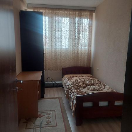 Hana'S Luxury Apartment Skopje Esterno foto